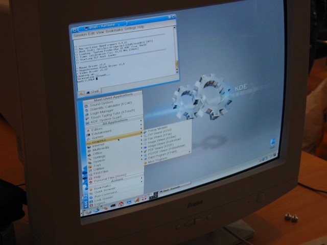 And voila, Gentoo up and running, thanks to dholm