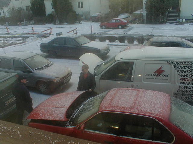 Car trouble in the snow